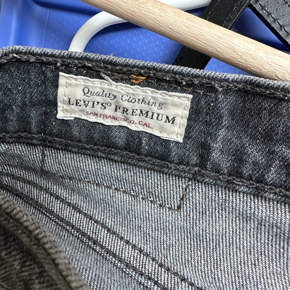 Levis Premium Wedgie Jean, size 25 - Picture 6 of 8
